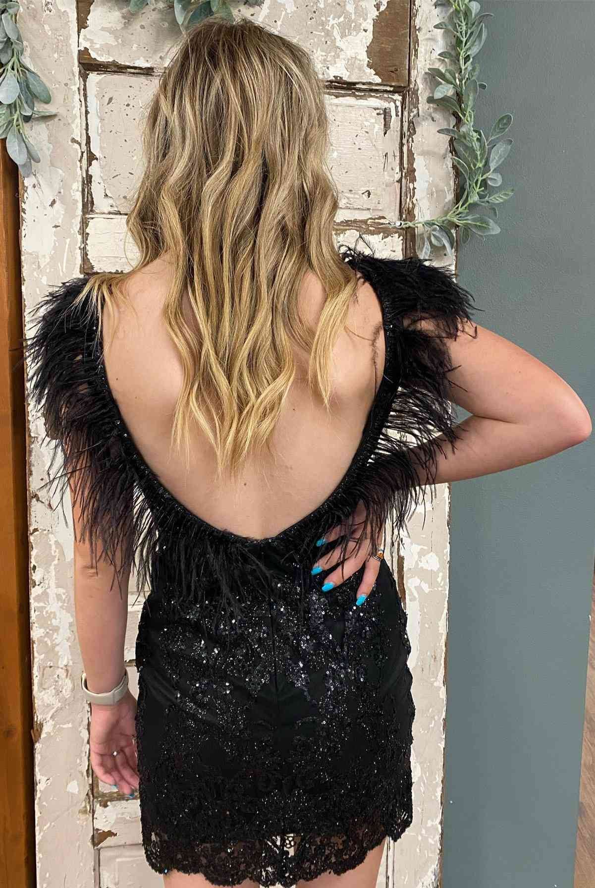 Tina |Sheath V-Neck Feathered Sequins Homecoming Dress