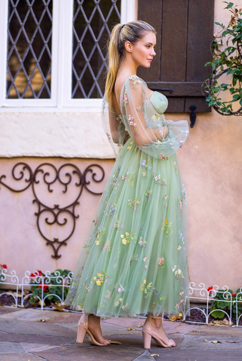Sweetheart Embroidery Tea-Length Tulle Puff Sleeves Floral Corset Prom Dress