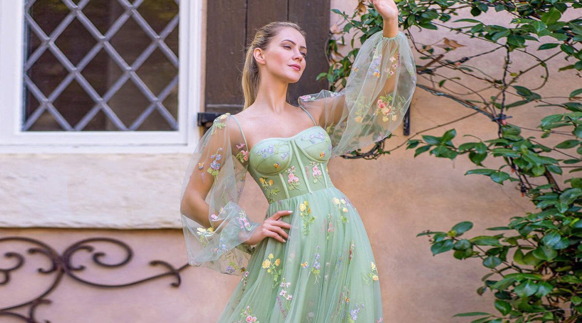 Your Ultimate Guide to Choosing the Perfect Prom Dress - KissDress