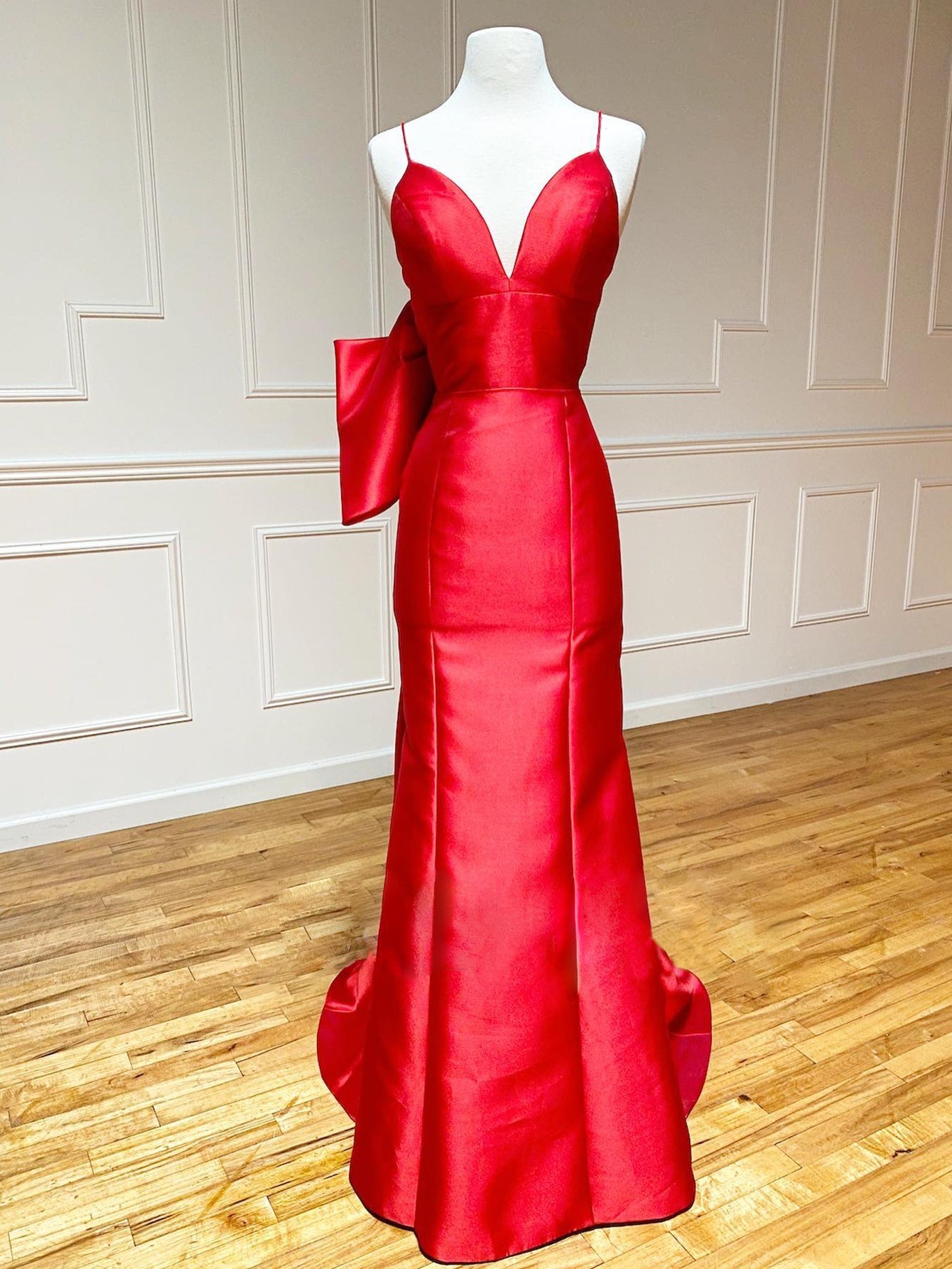 Red Satin Mermaid V Neck Long Prom Dress With Bow Tie