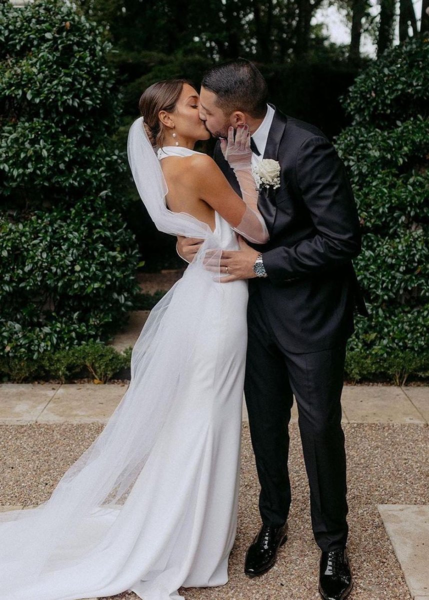 Elegant Mermaid White Halter Satin Wedding Dresses Elegant Mermaid White Halter Satin Wedding Dresses