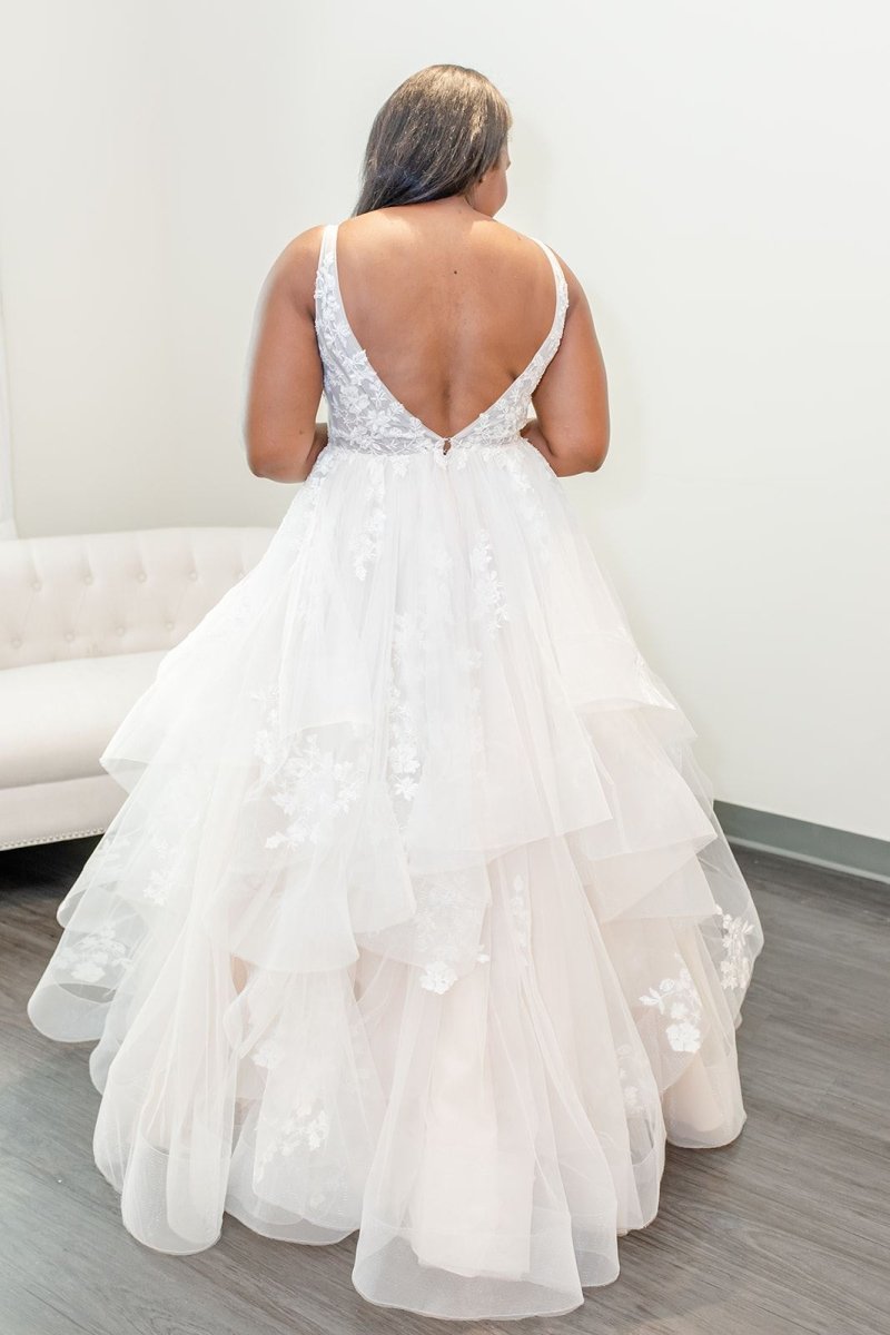 A Line V Neck Appliques Organza Wedding Dresses LBQW0161