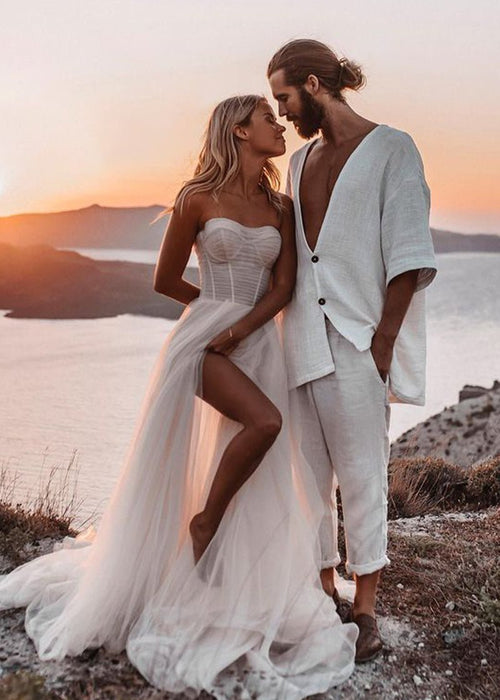 Romantic A-Line Sweetheart Tulle Beach Wedding Dresses with Slit