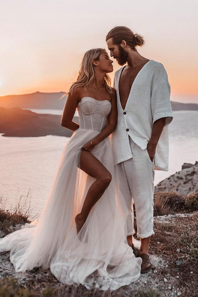 Romantic A-Line Sweetheart Ivory Tulle Beach Wedding Dresses with Slit