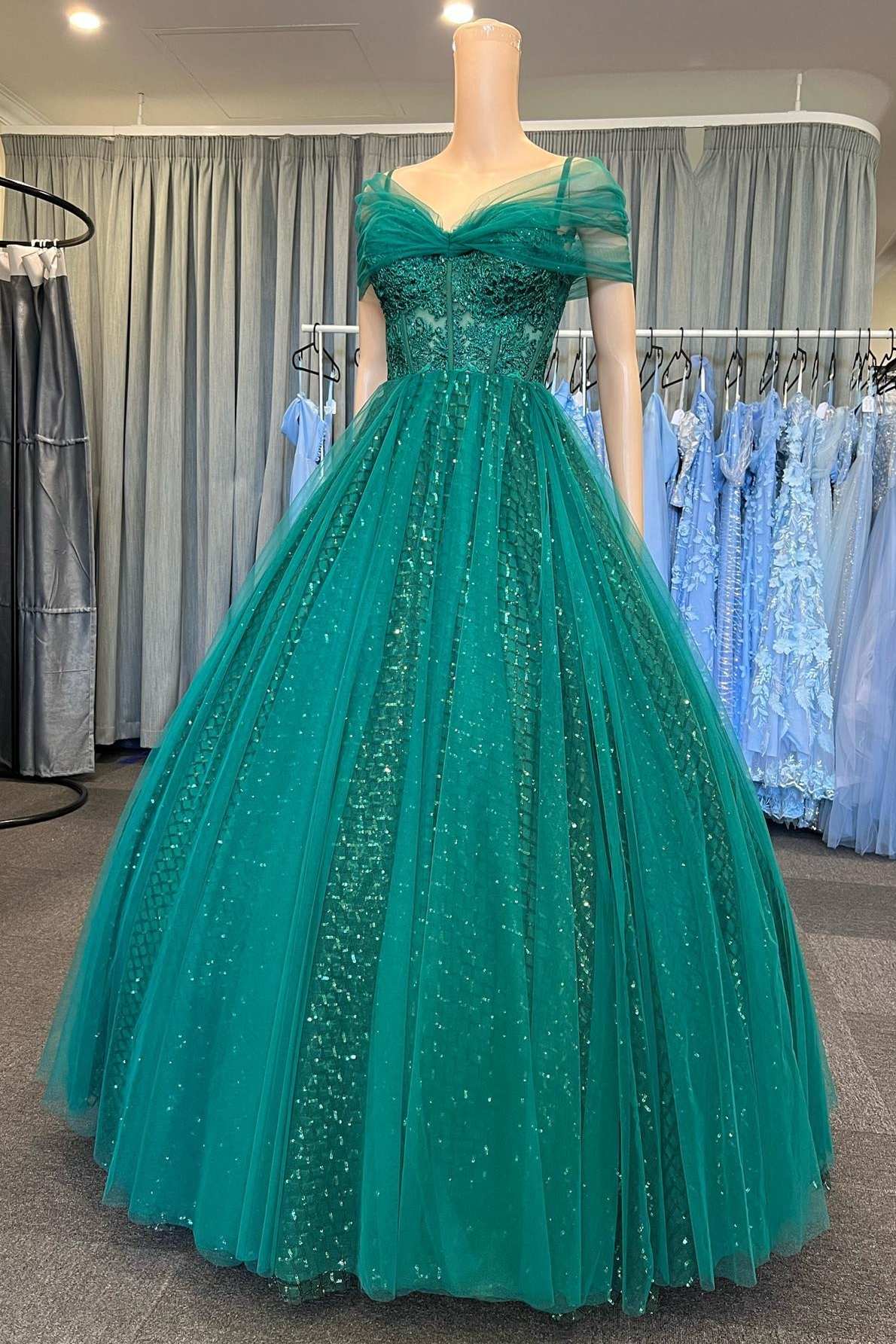 Glitter Emerald Green Tulle Cold-Shoulder Ball Gown | KissProm
