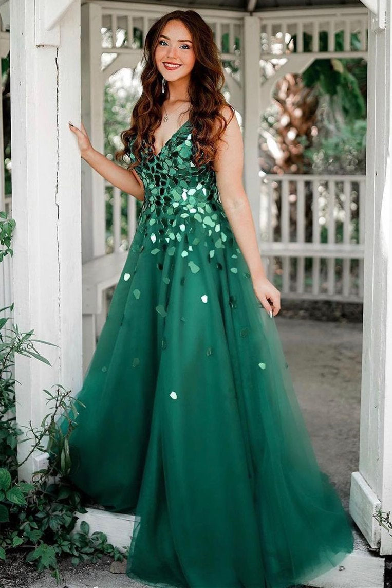 Shelly | A-Line Green V-Neck Sequins Long Prom Dress