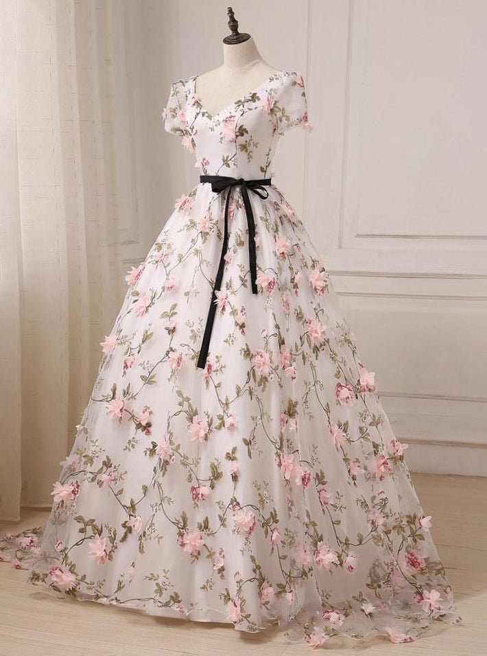 Quinceanera Dress Gorgeous V - neck 3D Floral Lace Ball Gown Long Prom Dresses - KissProm