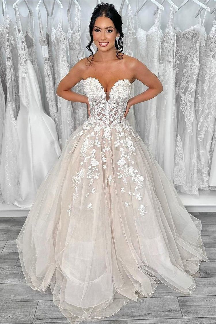 Sweetheart Straps Appliques Tulle A-Line Ball Gown Wedding Dress