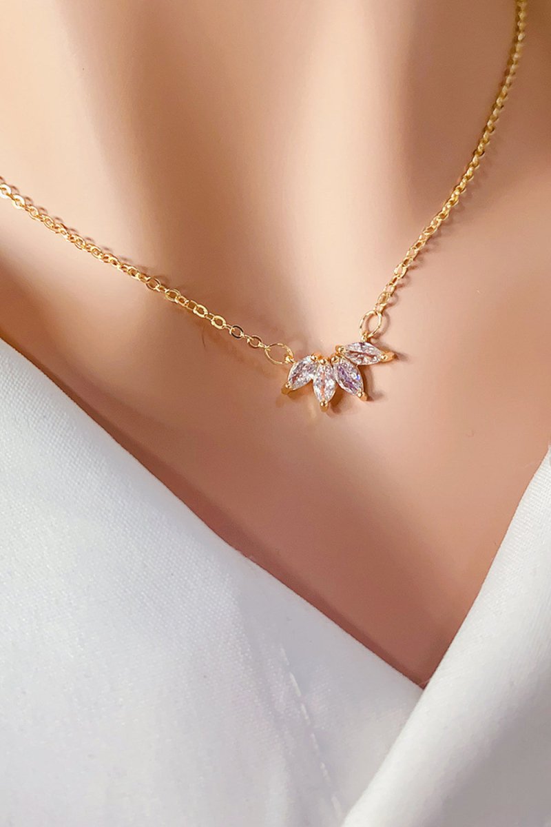 Leaf Pendant Rhinestone Necklace - KissProm