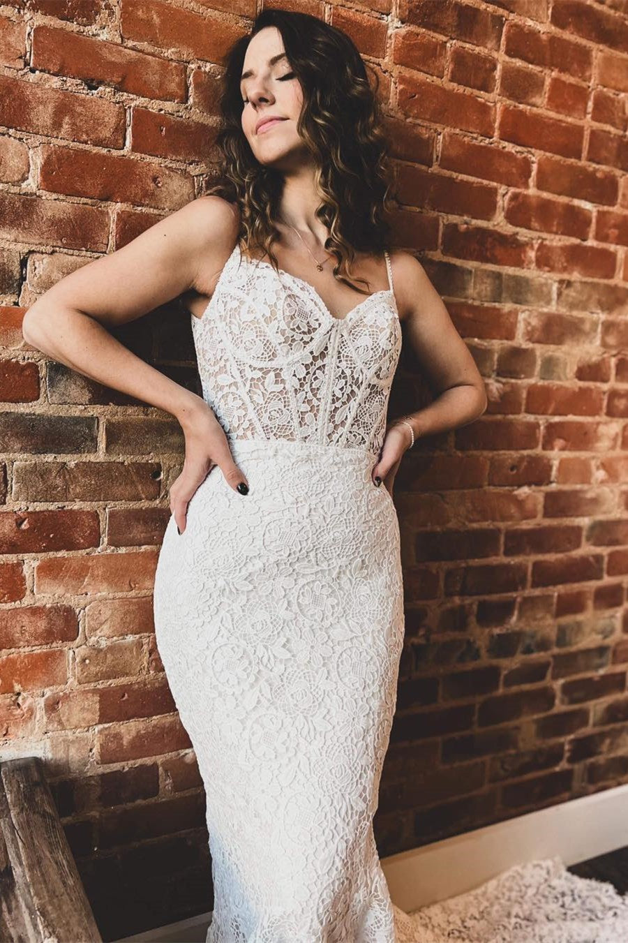 Goldie | Off White Lace Sweetheart Trumpet Long Wedding Dress