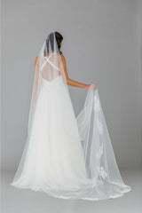 Gorgeous Lace Appliques Long Train Wedding Veil - KissProm