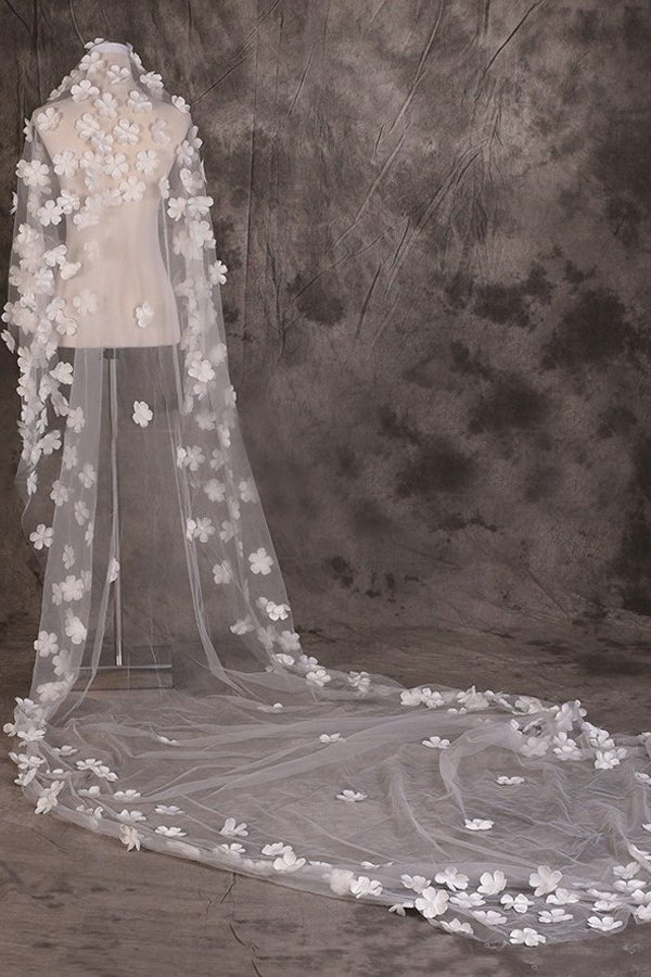 Cute Lace Flower Appliques One Tier Cut Edge Wedding Veil - KissProm