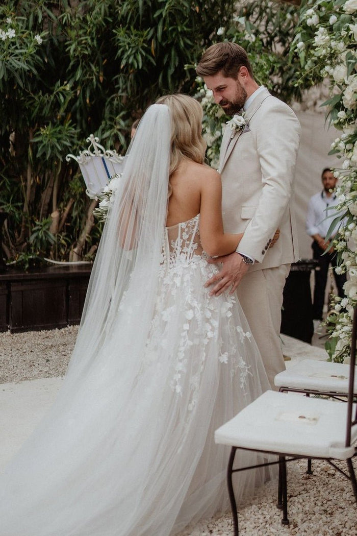 Sweetheart Appliques Tulle A Line Sheer Wedding Dress main image 0