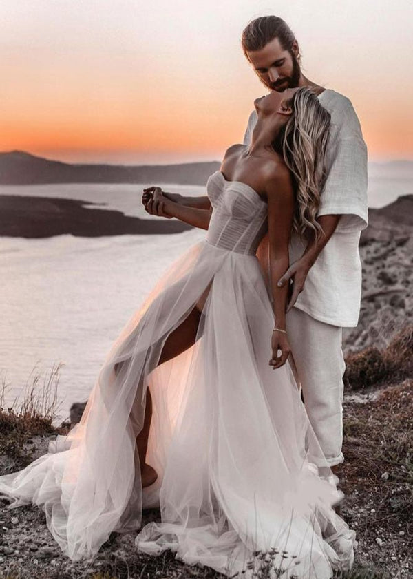 beach wedding dress tumblr How to Dress for a Beach Wedding