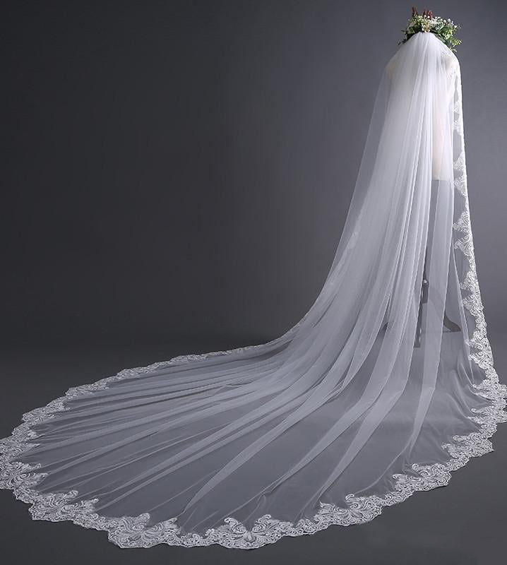 Spanish Vintage - Inspired Cathedral Mantilla Veil - KissProm