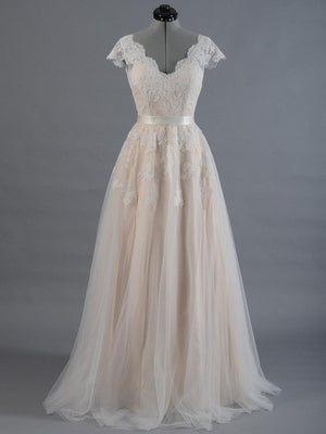 Nuria | Cap Sleeve V-Neck Lace Tulle Wedding Dress With Zipper Back