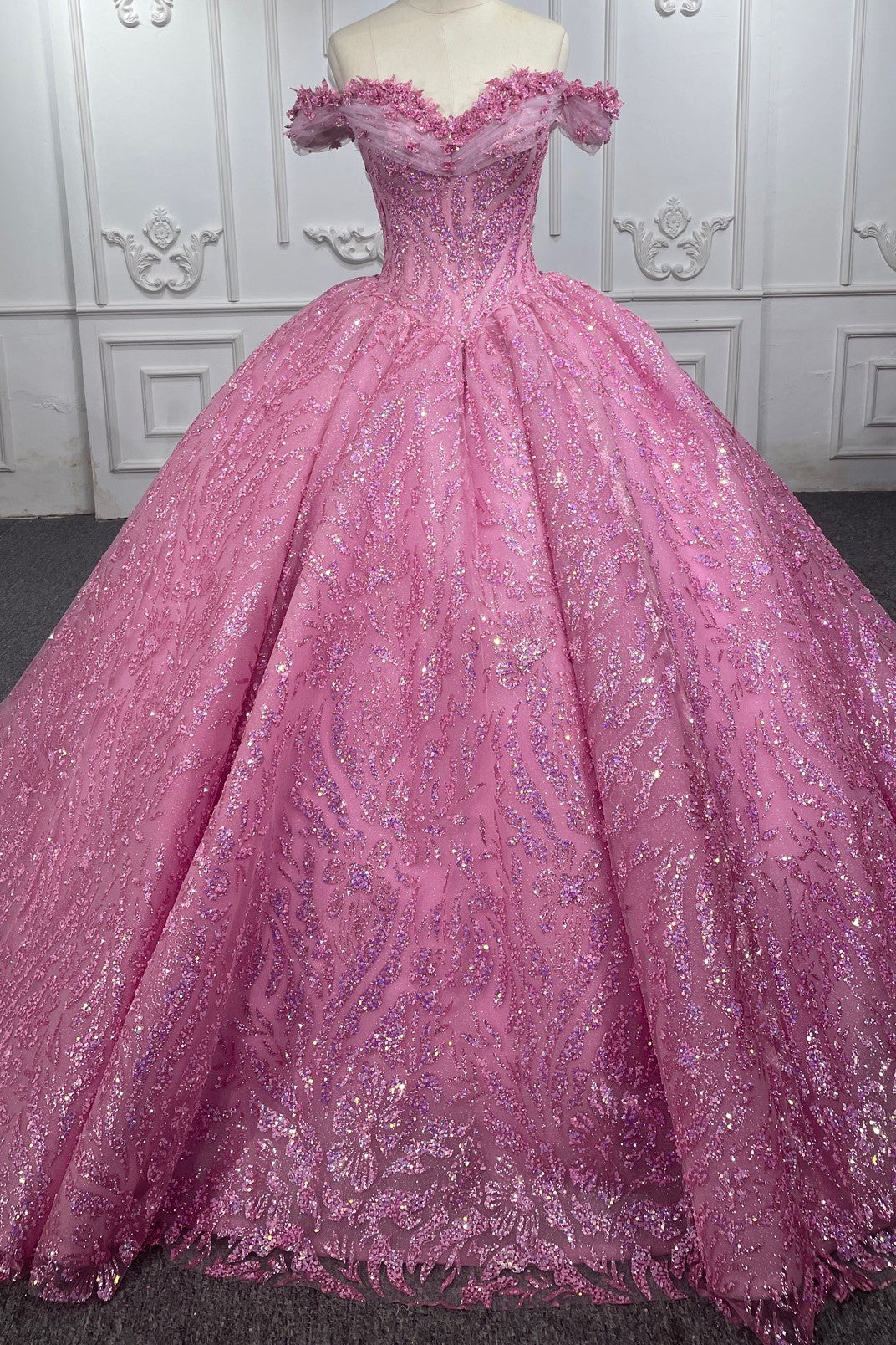 Quinceanera Dress Exquisite Quinceanera Dresses Ball Gown V-neck Sleeveless Prom Dresses