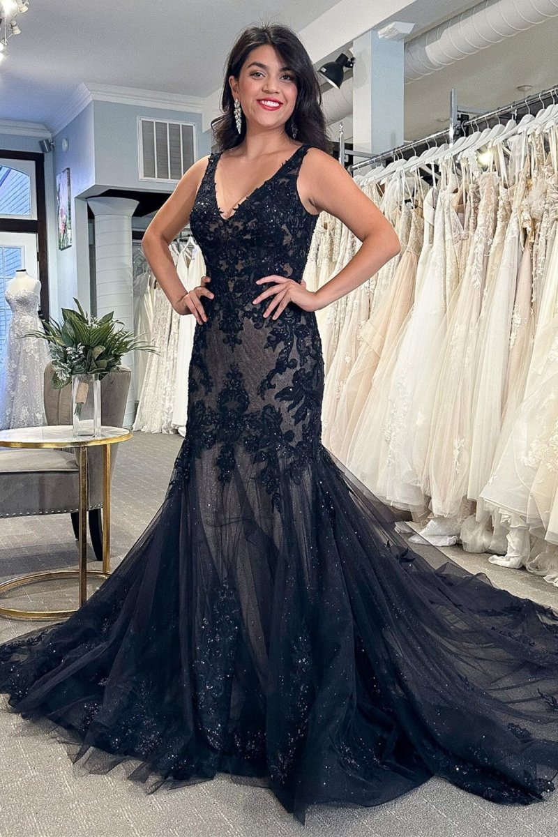 Chana | Black Tulle Appliques V-Neck Trumpet Long Wedding Dress