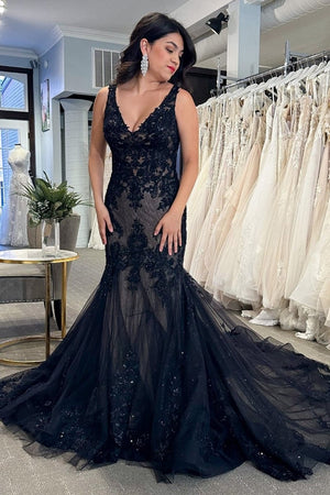 Chana | Black Tulle Appliques V-Neck Trumpet Long Wedding Dress