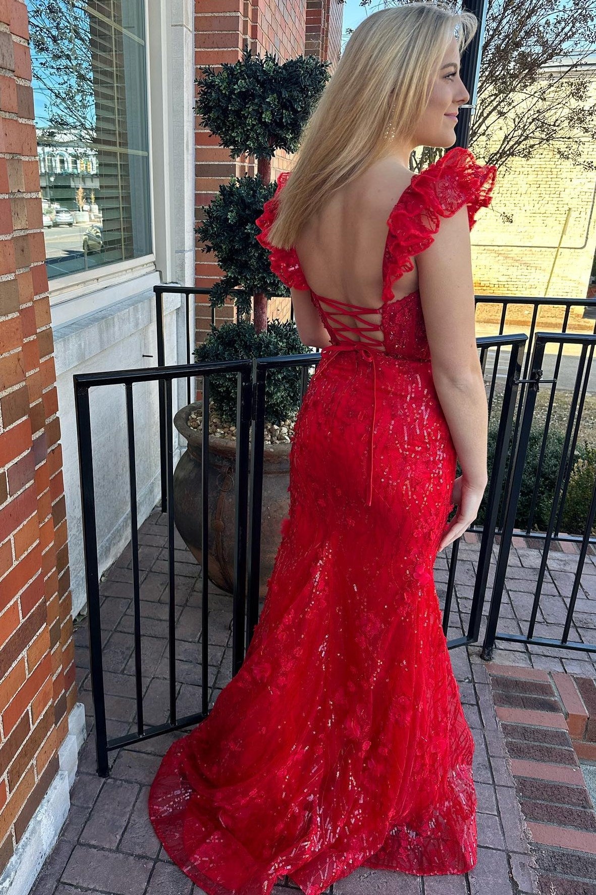 Liv | Red Appliques Sweetheart Flutter Sleeve Mermaid Long Prom Dress