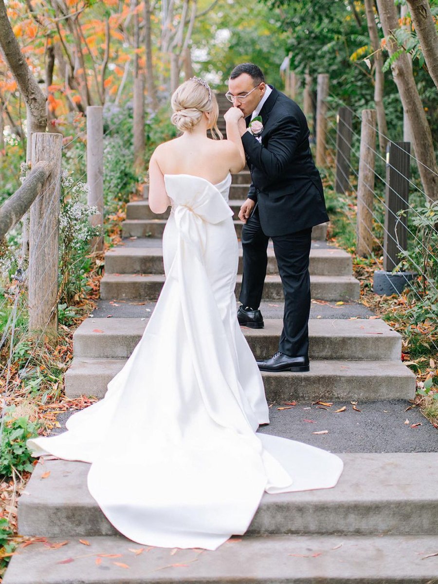 Mermaid Strapless Satin Wedding Dresses With Bow-Knot White Wedding Dress