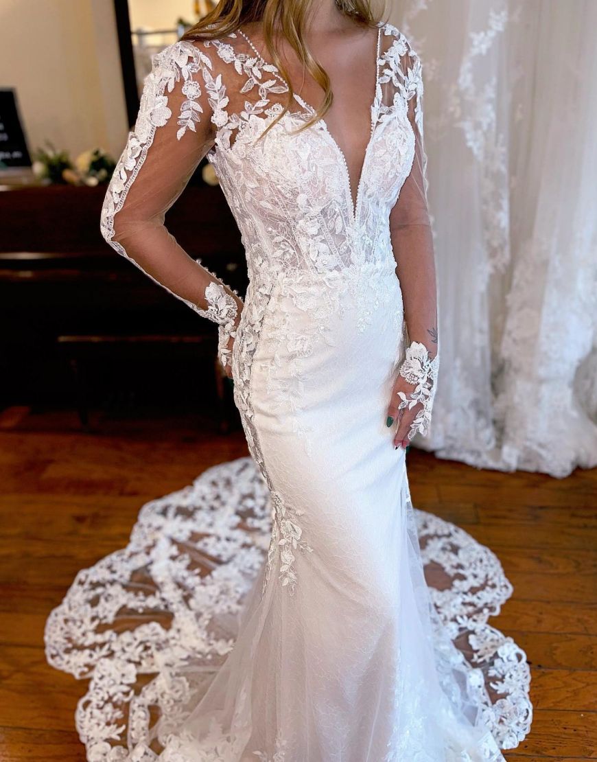 Paula | Mermaid V-Neck Long Sleeves Wedding Dress With Appliques