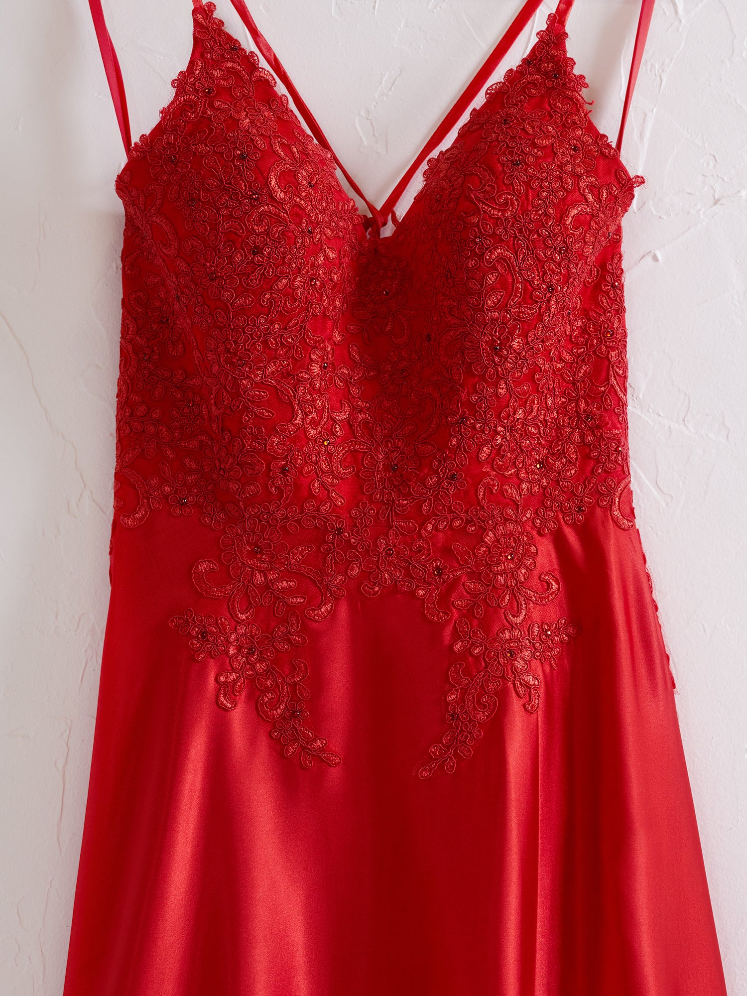 Red Spaghetti Straps V-neck Satin Long Formal Prom Celebrity Dress