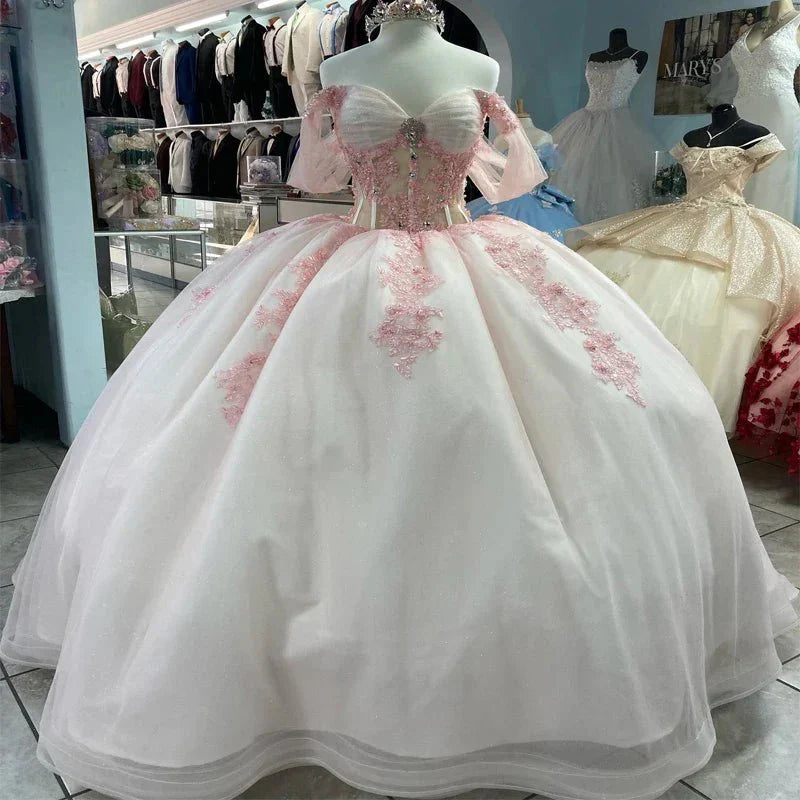 Ball-Gown Tulle Light Pink Off-the-Shoulder Quinceanera Dress with App