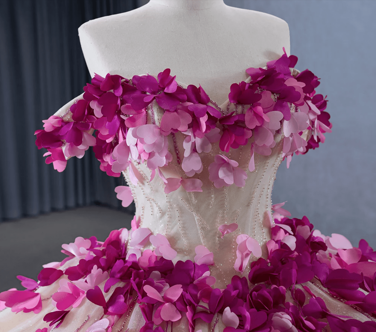 Romantic Heart  Off-the-Shoulder Tulle Quinceañera Dress