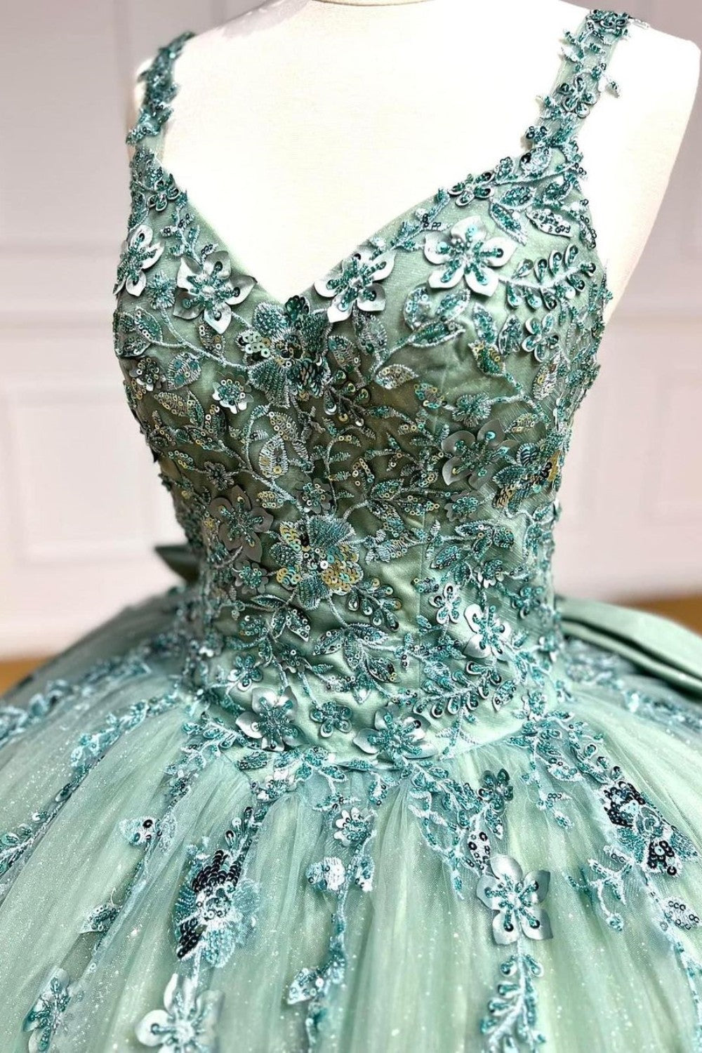 Quinceanera Dress Ball Gown Straps Sweetheart Quinceanera Dresses With Applique
