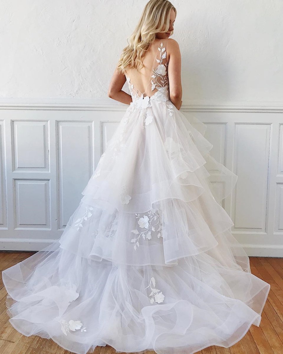 Sleeveless A Line V Neck Backless White Floral Lace Appliques Wedding Dresses Diamond White / 8