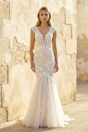 Boho Mermaid Wedding Dress Floral V-neck Casual Gown with Open Back and Lace Appliques Diamond White / 16