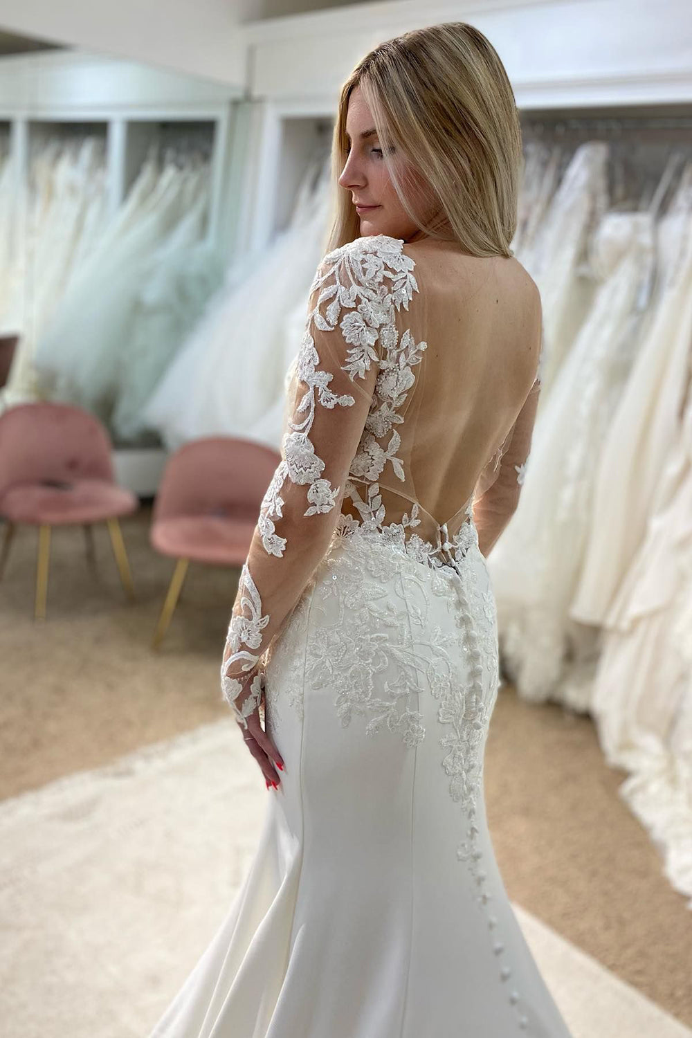 Ashlyn | White V-Neck Mermaid Long Wedding Dress with Lace
