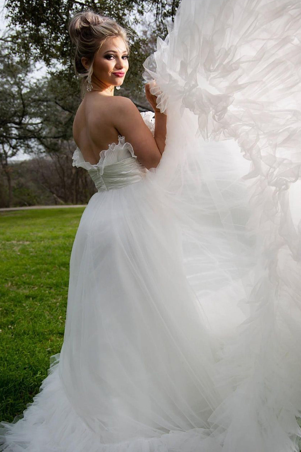 Jada | A-Line Strapless White Tulle Wedding Dress