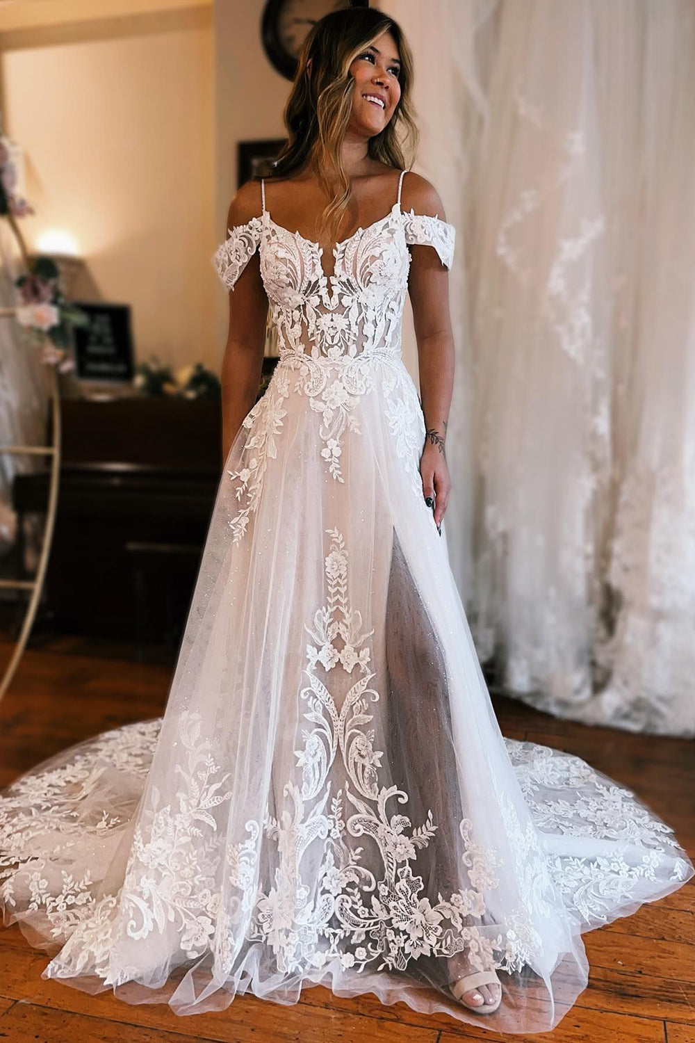 Annika | Ivory Detachable Sleeve High Slit A-Line Wedding Dress with Appliques
