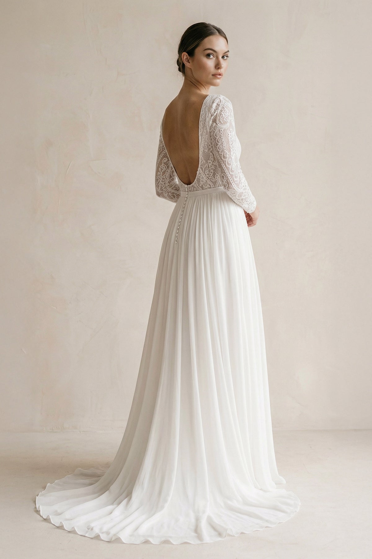 Beach Gorgeous Lace A-Line Appliqued Open Back Wedding Dress With Long