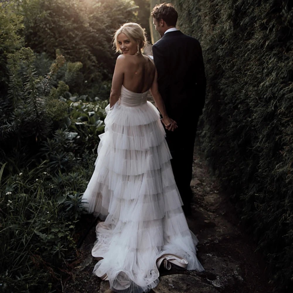 Sleeveless A Line Strapless Bohemian Tiered Tulle Wedding Dresses