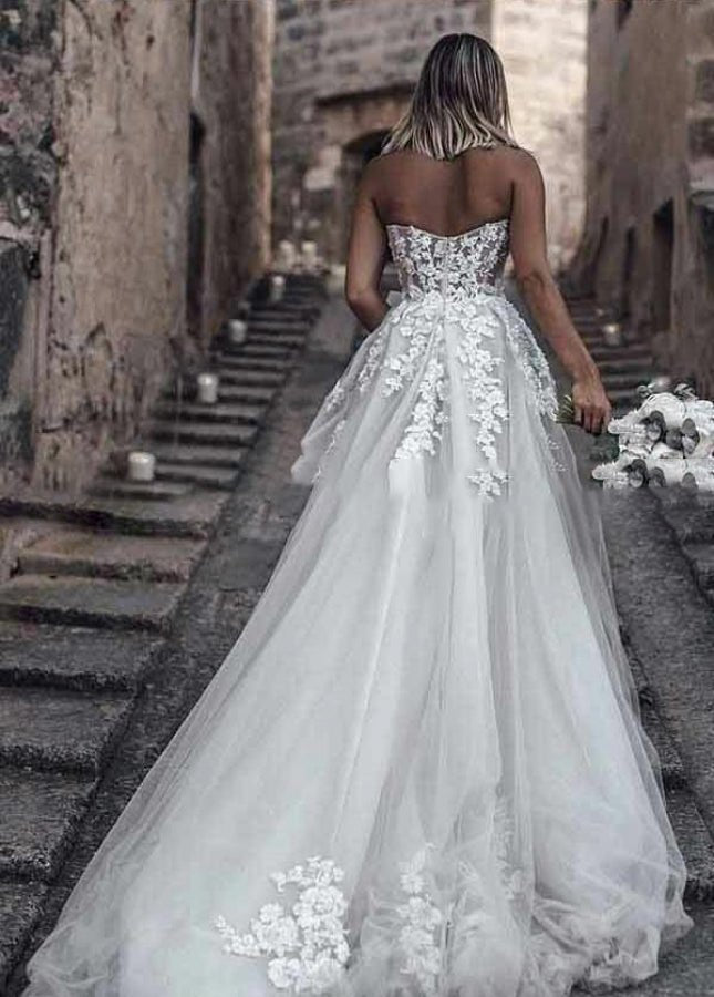 A - line Tulle Skirt Floral Lace Sweetheart Wedding Dresses Backless - KissProm