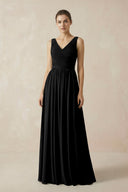 A-Line V-Neck Pleated Chiffon Bridesmaid Dress in Black - KissProm BRIDESMAID DRESSES