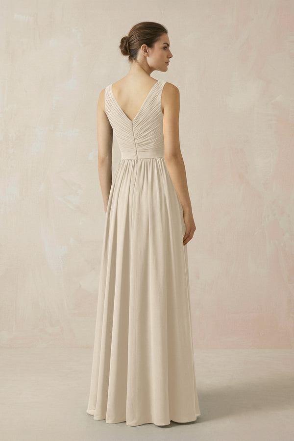 A-Line V-Neck Pleated Chiffon Bridesmaid Dress in Champagne - KissProm BRIDESMAID DRESSES