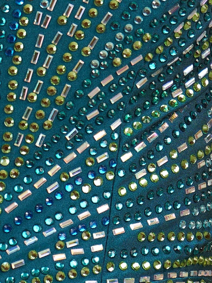 Aderyn | Green - Sheath V Neck Beaded Short Homecoming Dresses With Slit