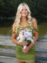 Anette | Mustard Green - Off The Shoulder Tulle Short Homecoming Dresses
