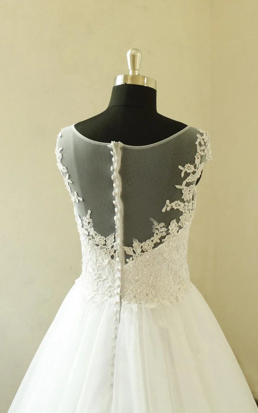 Cap Sleeve A-Line Lace Appliques Beading Zipper Tulle Wedding Dress