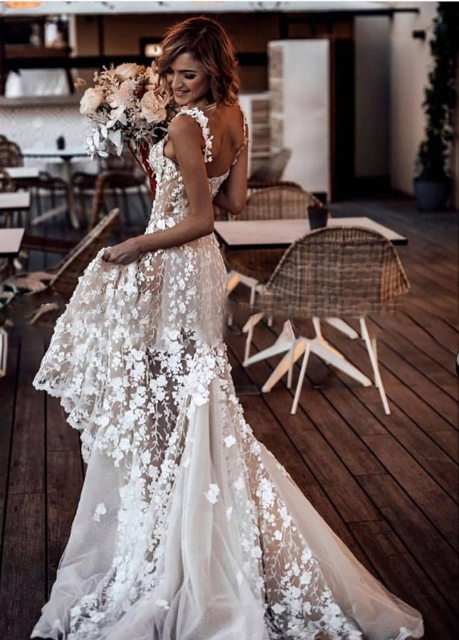 Sexy Lace Floral V-Neck Sleeveless Wedding Gown with Shoulder Straps Diamond White / 18