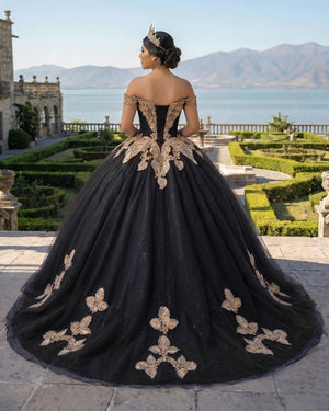 Black Off the Shoulder Quinceanera Dresses with Appliques (2) | KISSPROM