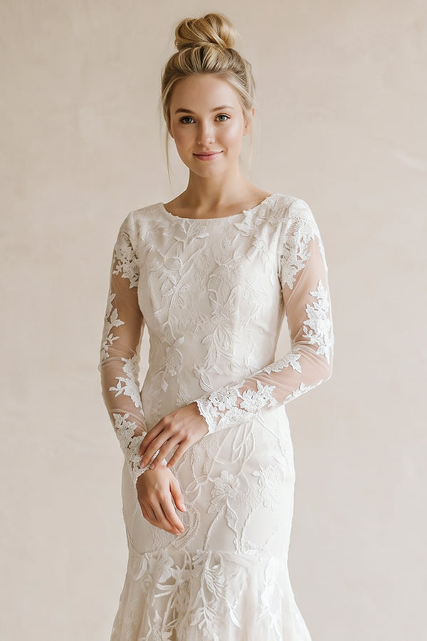 Gorgeous Boho Lace Long-Sleeves Mermaid Appliques Wedding Dress