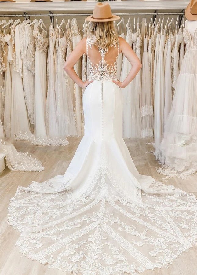 Boho Mermaid V-neck Bridal Dress with Lace Chapel Train