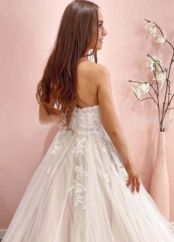 Classic Sweetheart A-line Sleeveless Appliqued Tulle Wedding Dress Classic Sweetheart A-line Sleeveless Appliqued Tulle Wedding Dress