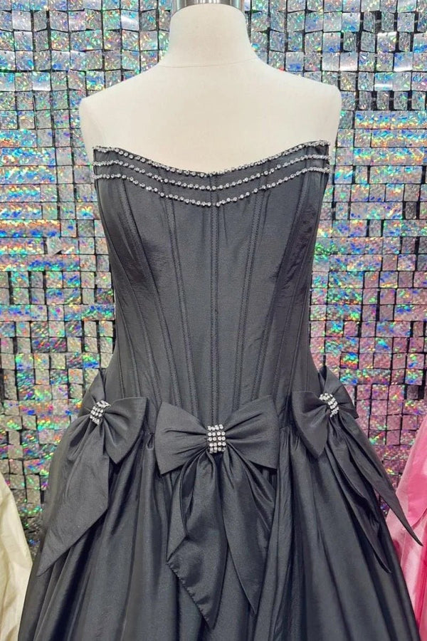 Cristal | A - Line Black Scoop Neck Satin Long Prom Dresses with Bow Knots - KissProm