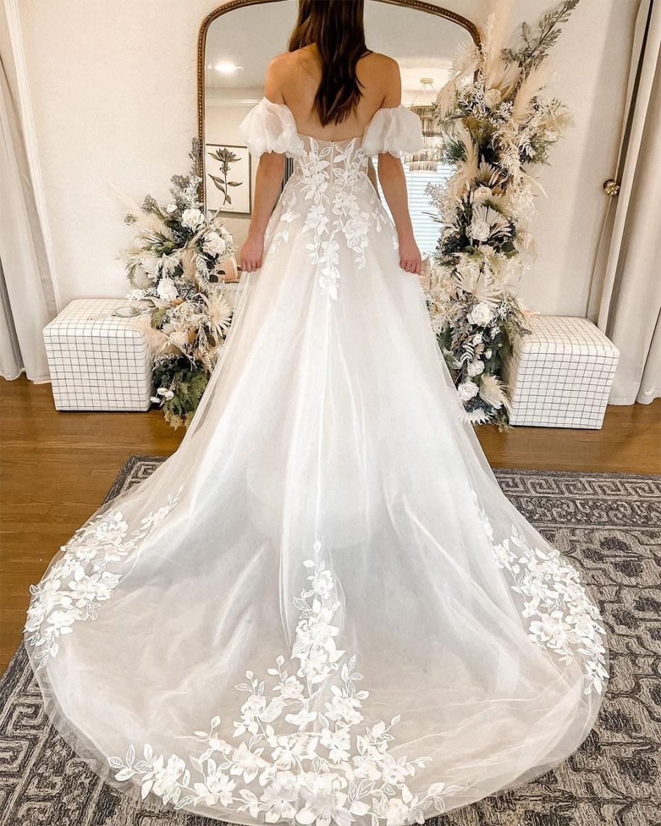 white christmas dresses Cute A Line Sweetheart Tulle Wedding Dresses with Lace